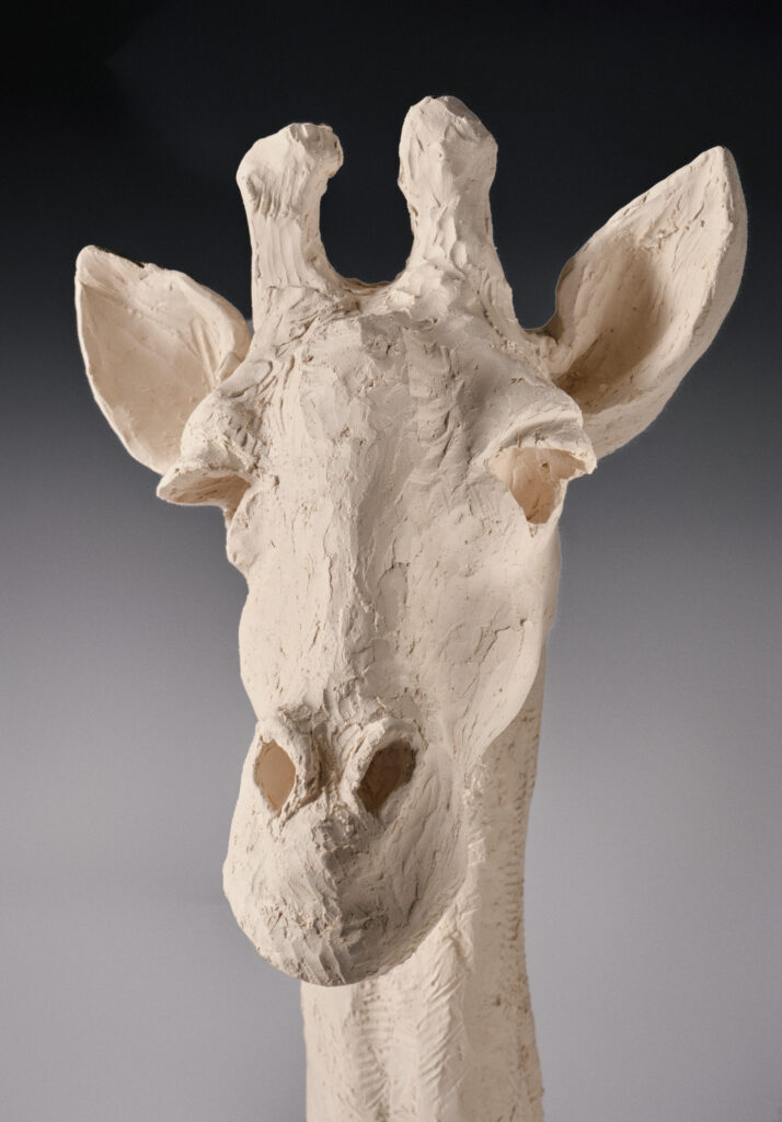 elegance statues8200